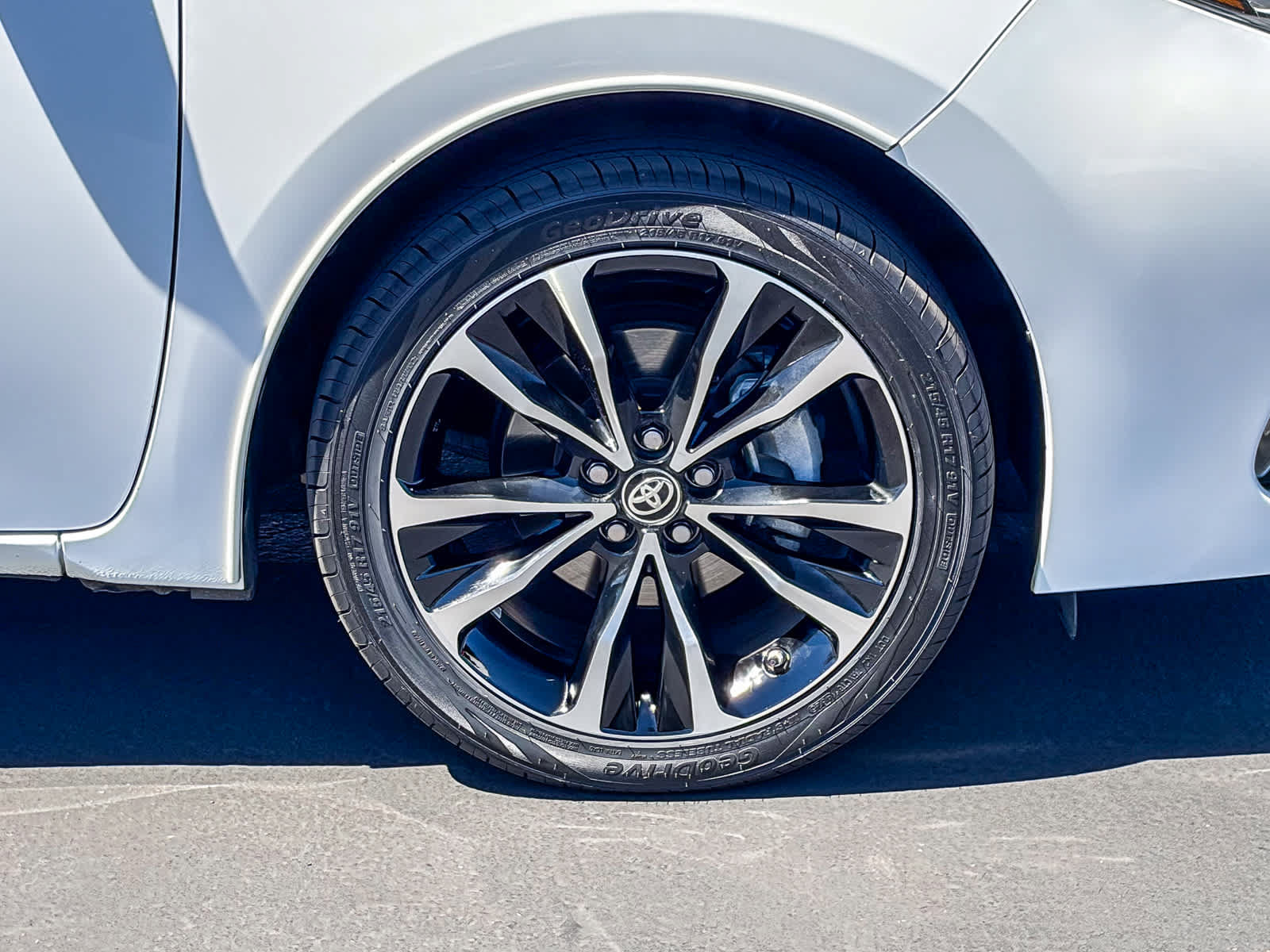 Used 2019 Toyota Corolla SE FWD image 9