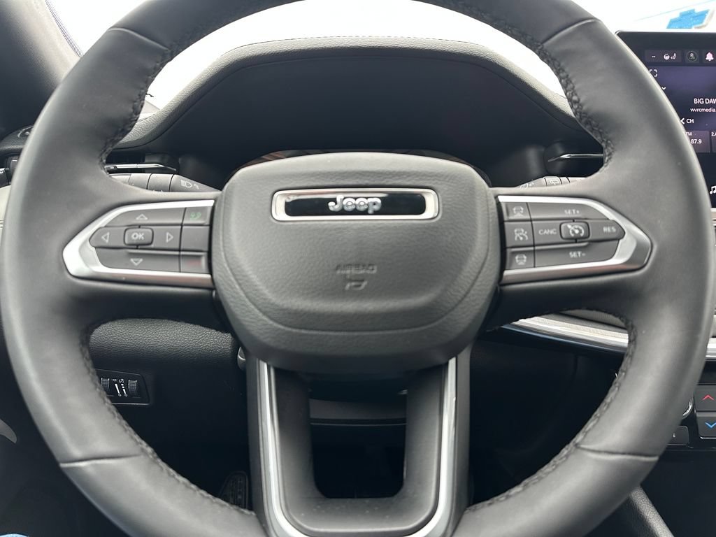 Used 2024 Jeep Compass Limited AWD/4WD image 31