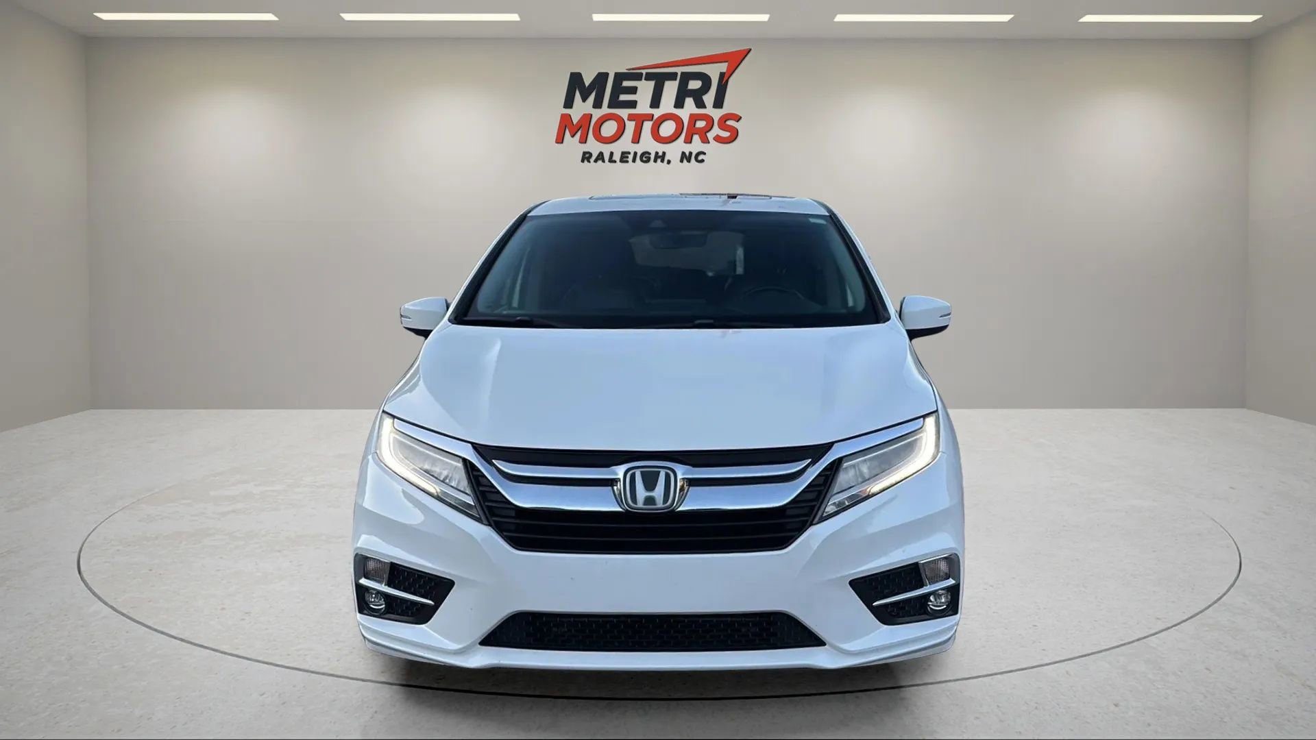 Used 2018 Honda Odyssey Touring image 8