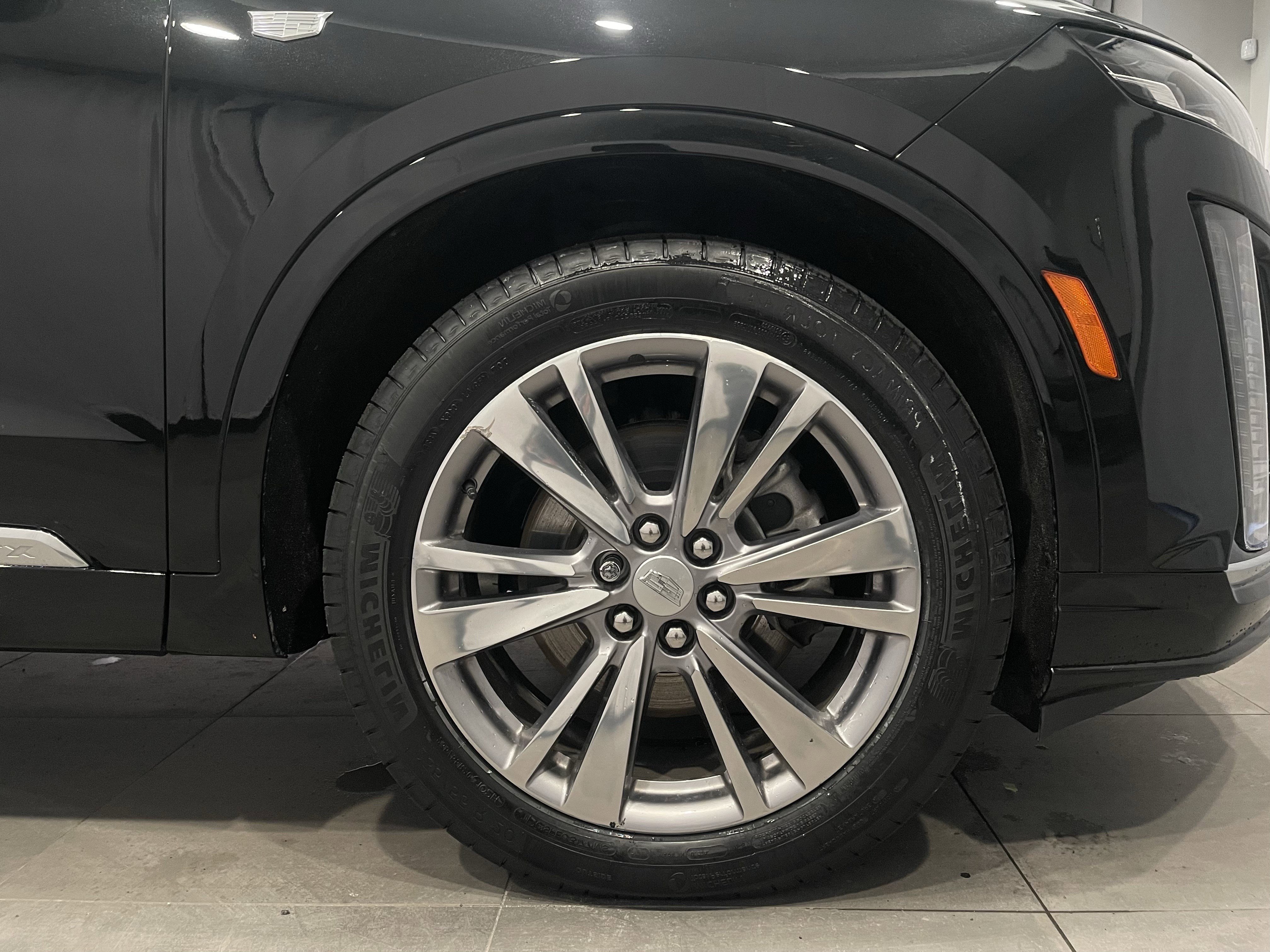 Used 2023 Cadillac XT6 Premium Luxury image 10