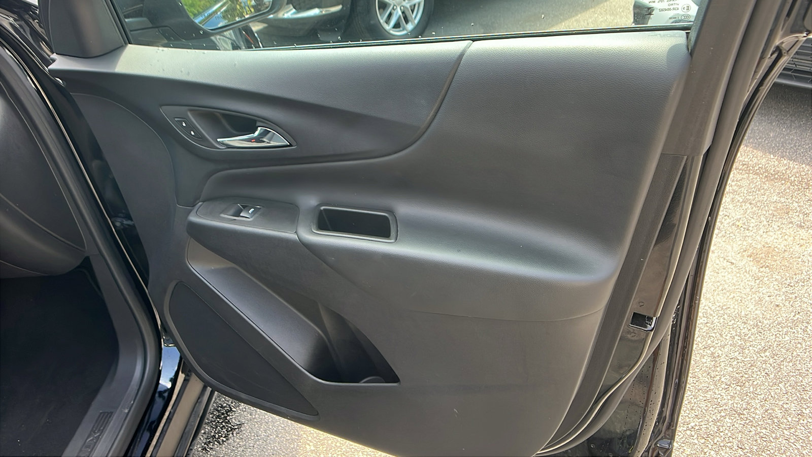 Used 2024 Chevrolet Equinox LT image 19