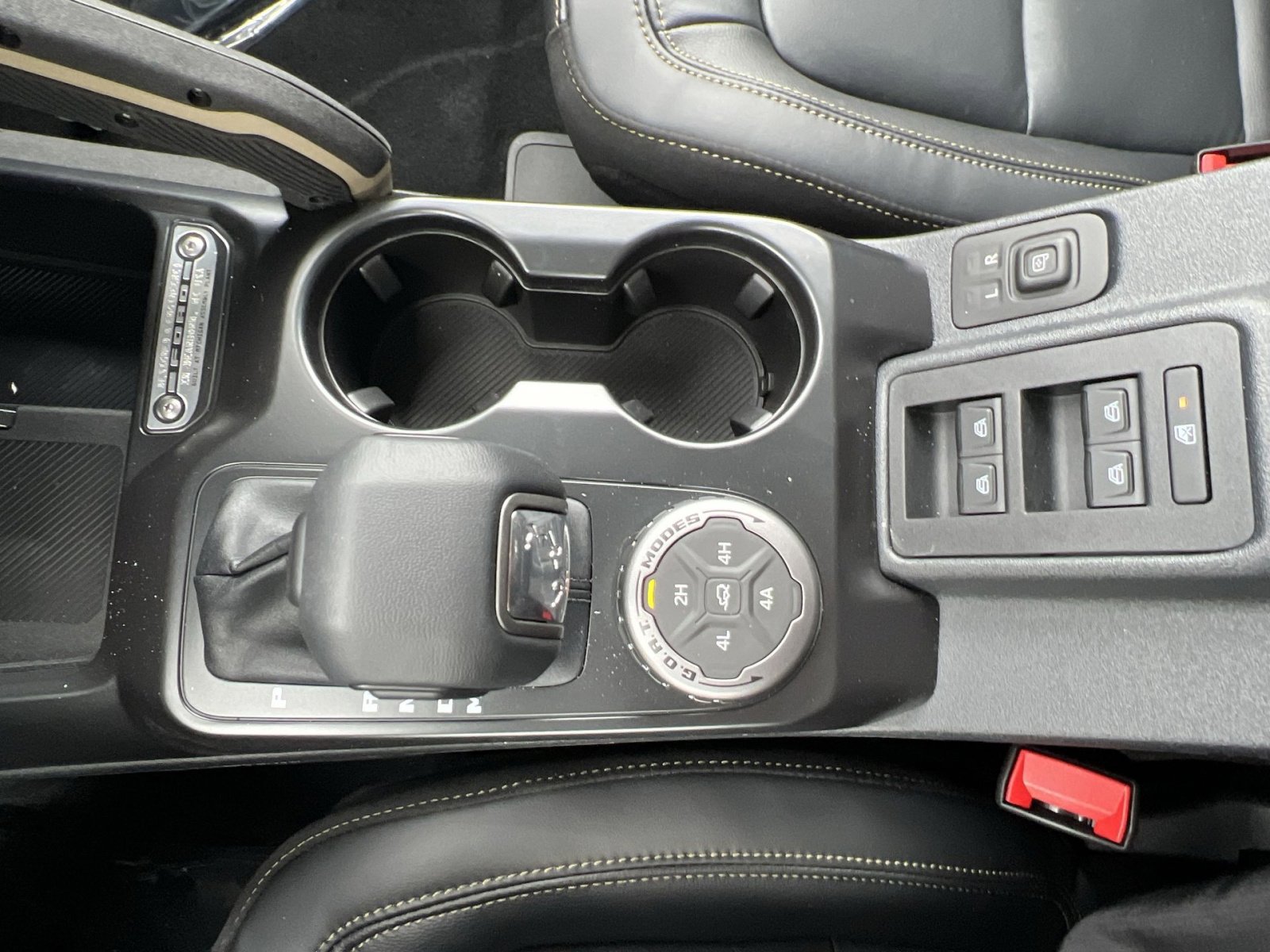 New 2025 Ford Bronco Badlands image 22