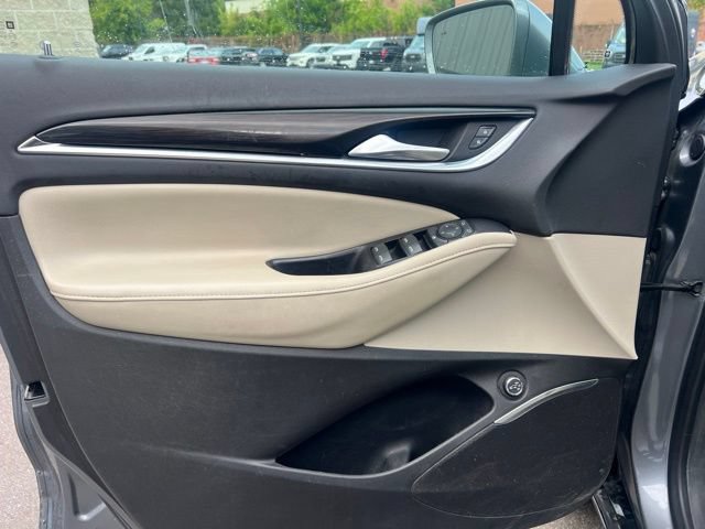 Used 2020 Buick Enclave Essence AWD/4WD image 22