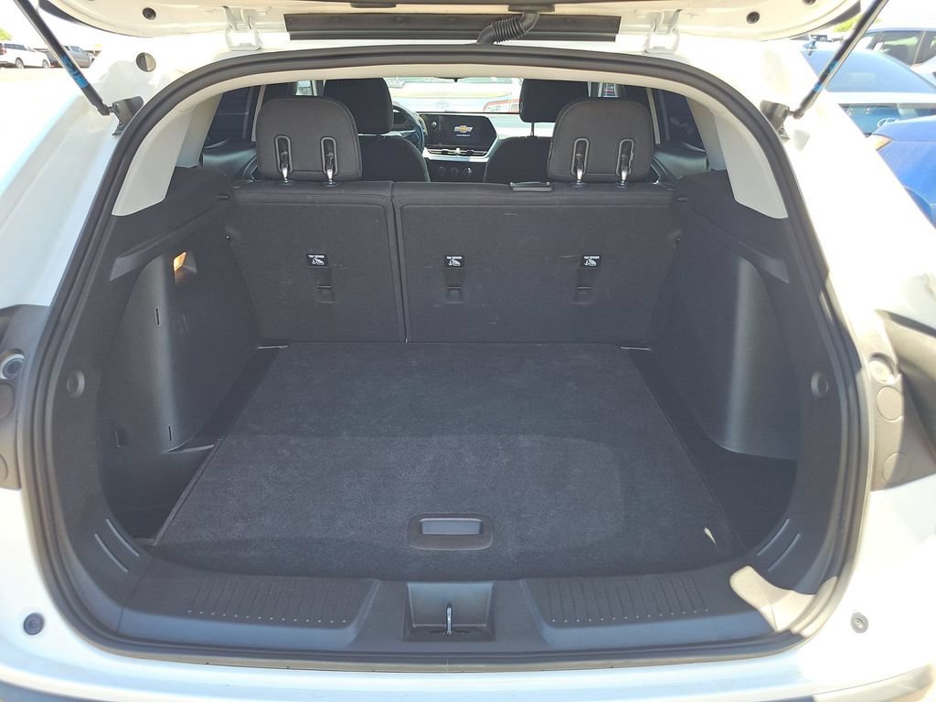 Used 2024 Chevrolet Trax LS FWD image 8