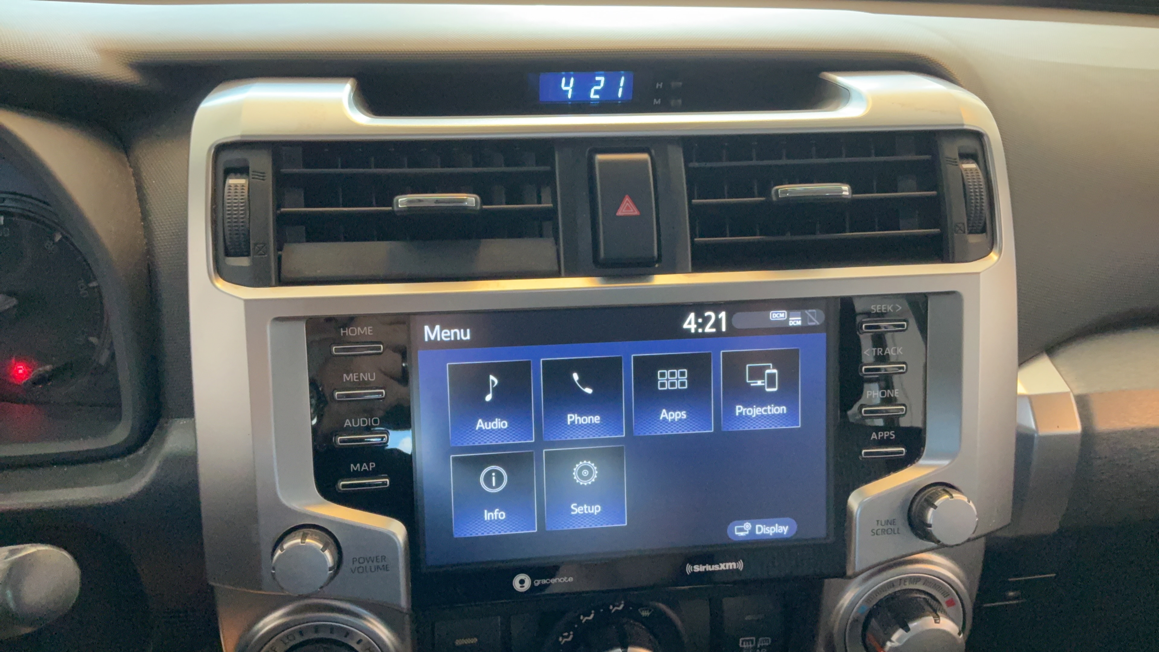 Used 2020 Toyota 4Runner SR5 AWD/4WD image 14
