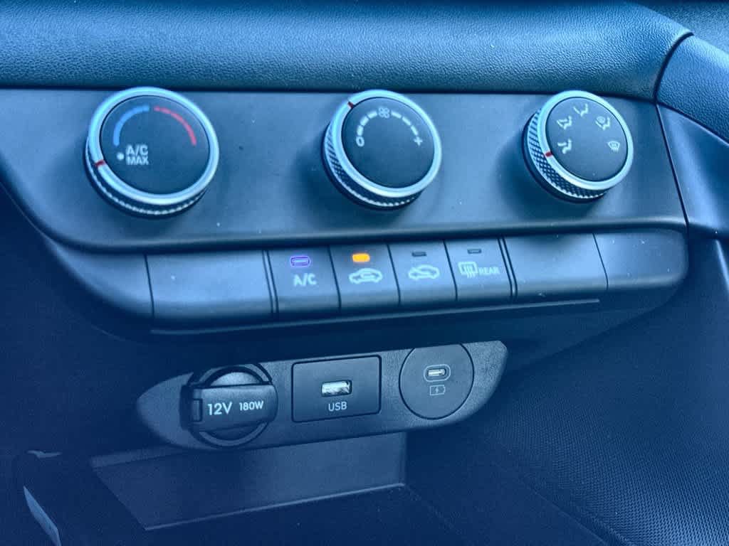 Used 2026 Hyundai Elantra SE FWD image 20