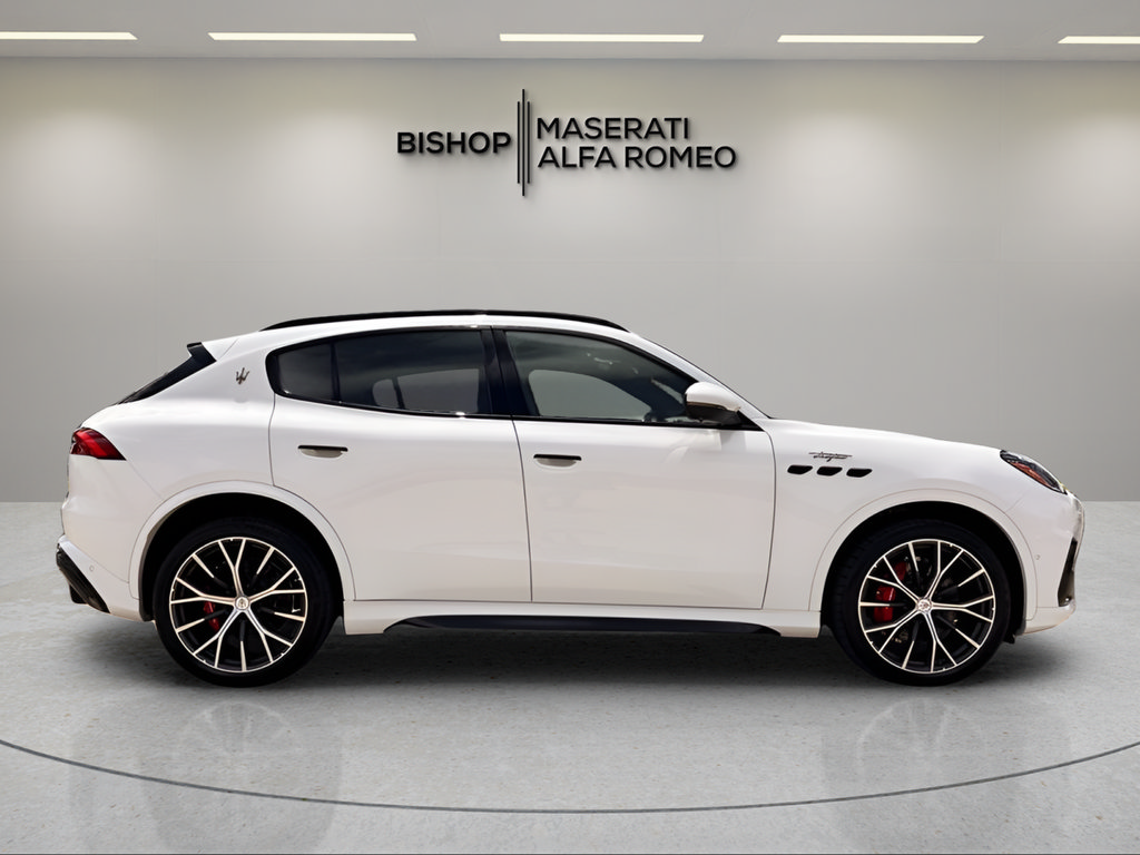 Used 2024 Maserati Grecale Trofeo AWD/4WD image 7