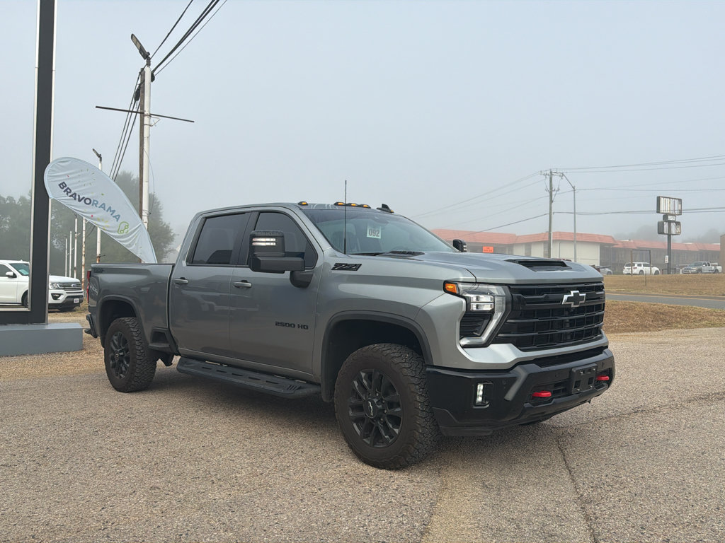Used 2025 Chevrolet Silverado 2500 LT w/ Trail Boss Package AWD/4WD image 10