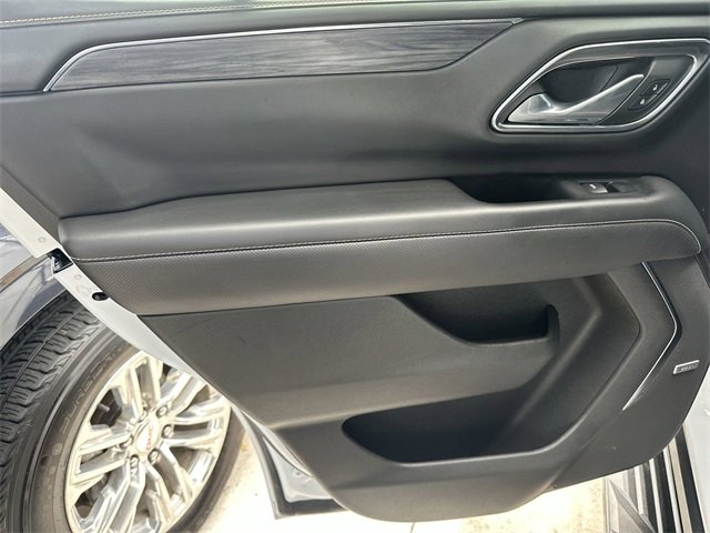 Used 2023 GMC Yukon SLT image 34