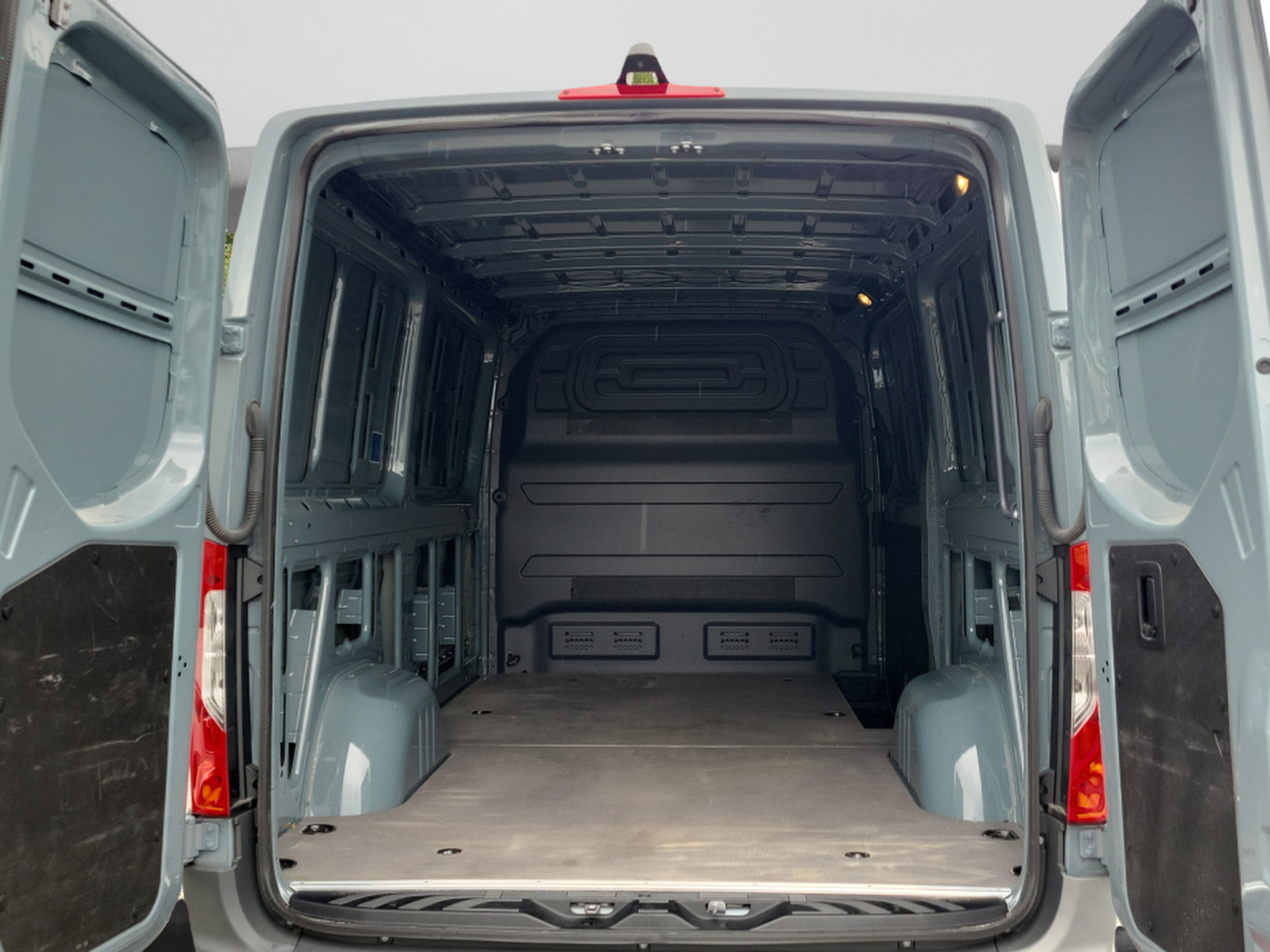 Used 2025 Mercedes-Benz Sprinter 2500 image 6