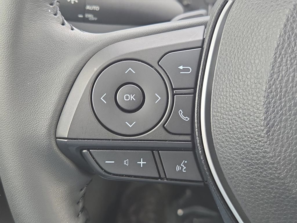 Used 2025 Toyota Corolla SE image 27