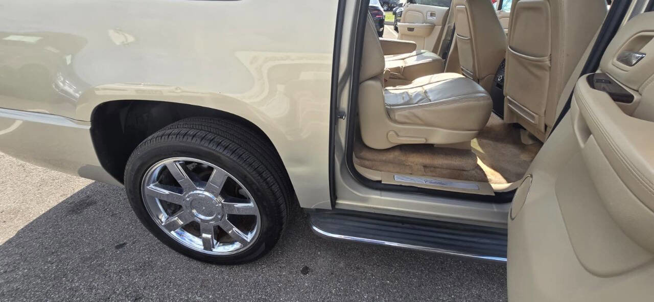 Used 2009 Cadillac Escalade ESV AWD image 33
