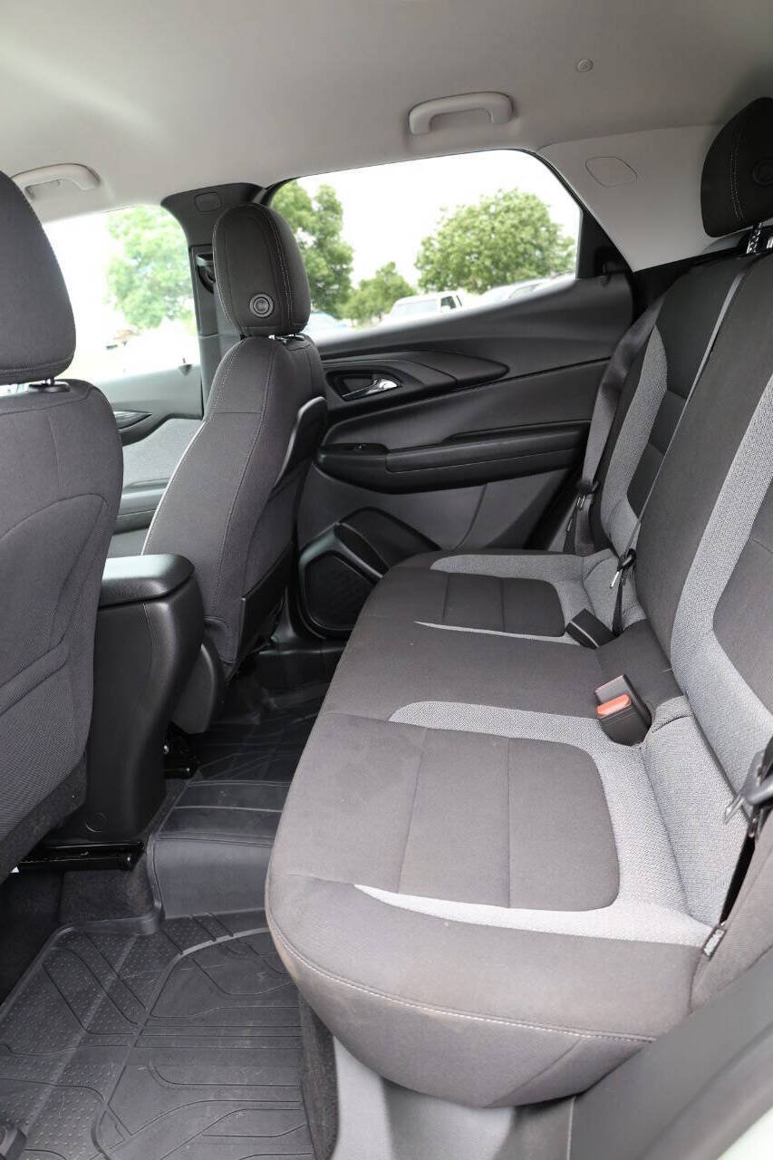 Used 2026 Chevrolet TrailBlazer LS w/ LS Convenience Package AWD/4WD image 17