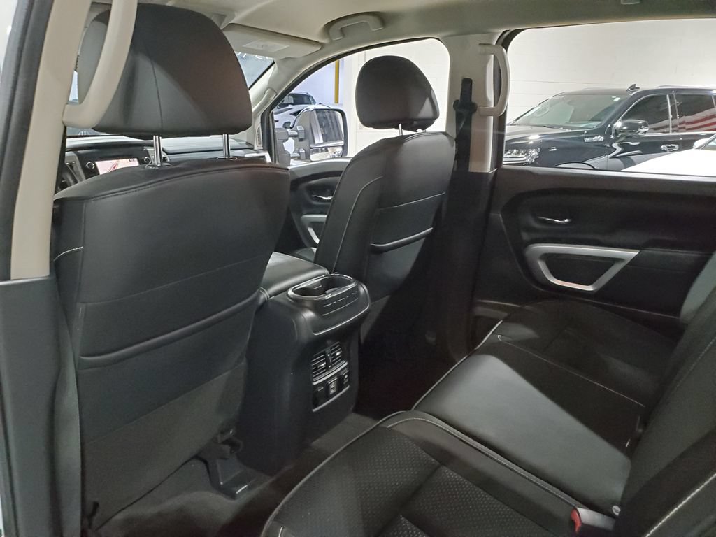 Used 2019 Nissan Titan PRO-4X AWD/4WD image 23