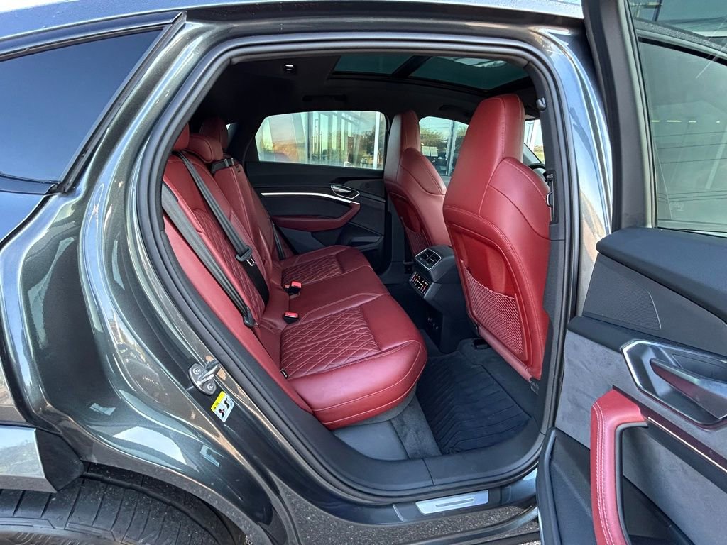 Used 2023 Audi e-tron S Premium Plus w/ Black Optic Package image 63