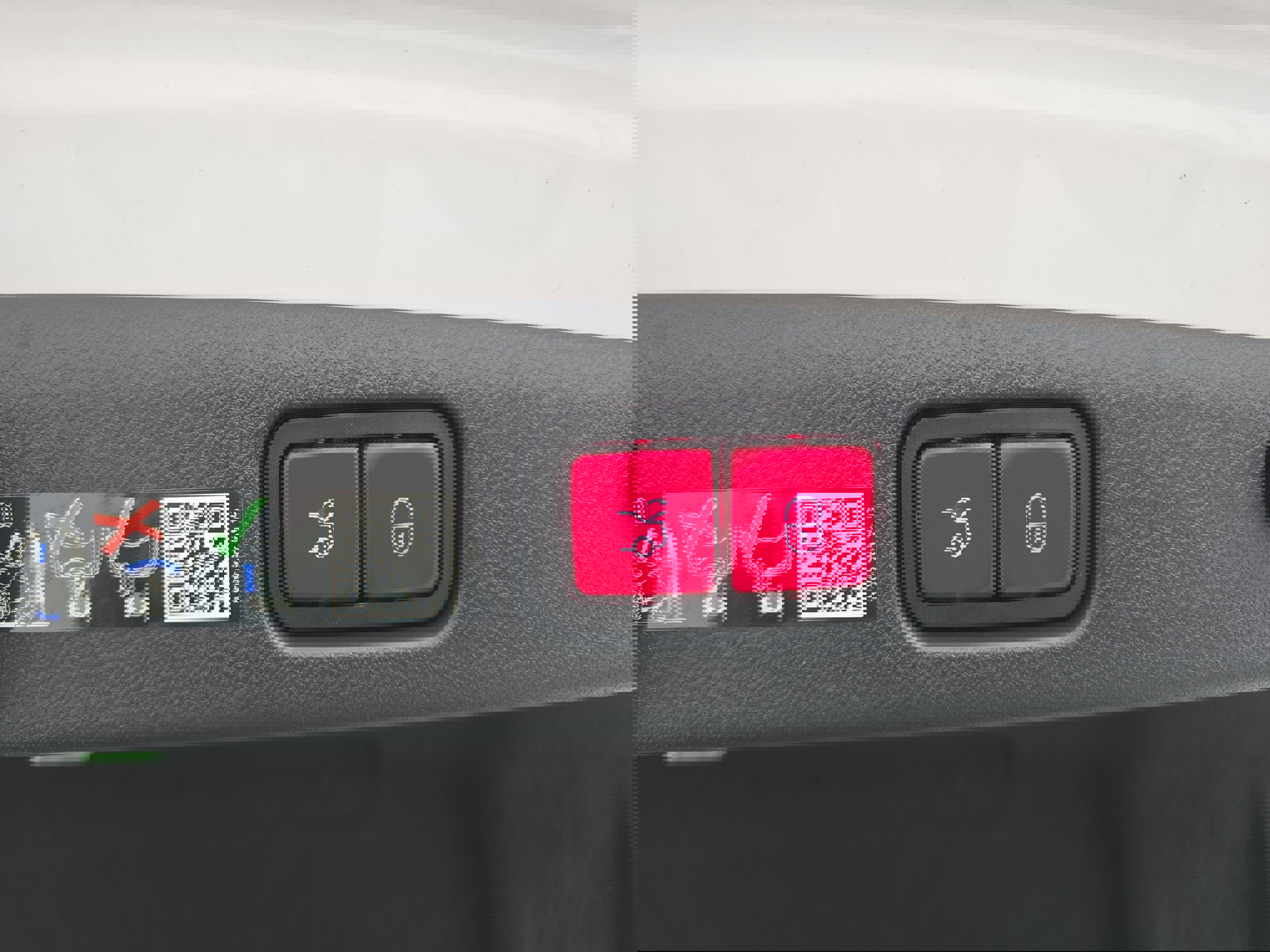 Used 2025 Mercedes-Benz E 350 Sedan image 13