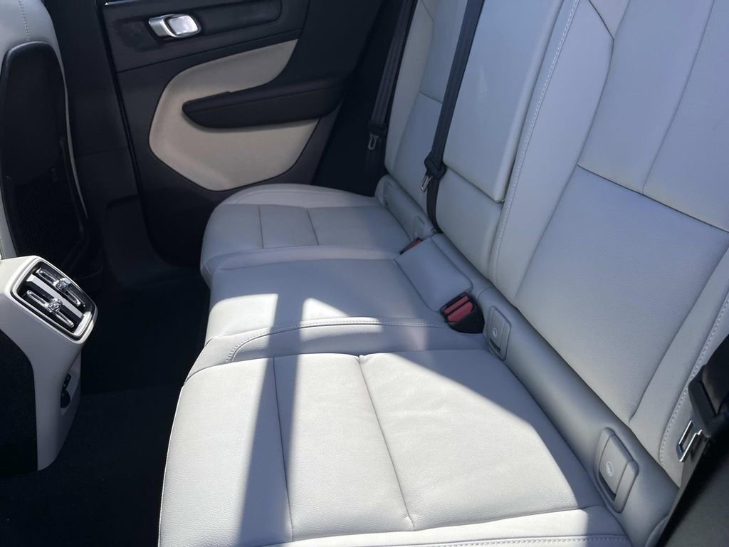 New 2026 Volvo XC40 B5 Plus w/ Protection Package Premier image 18