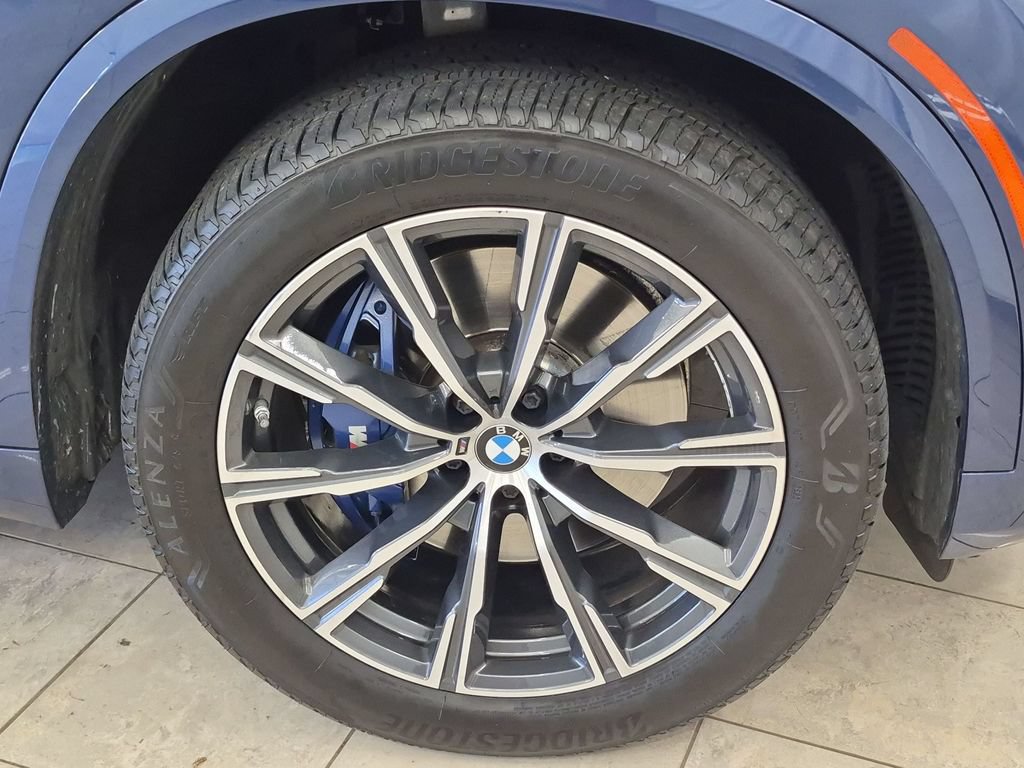 Used 2021 BMW X5 xDrive40i w/ M Sport Package AWD/4WD image 11