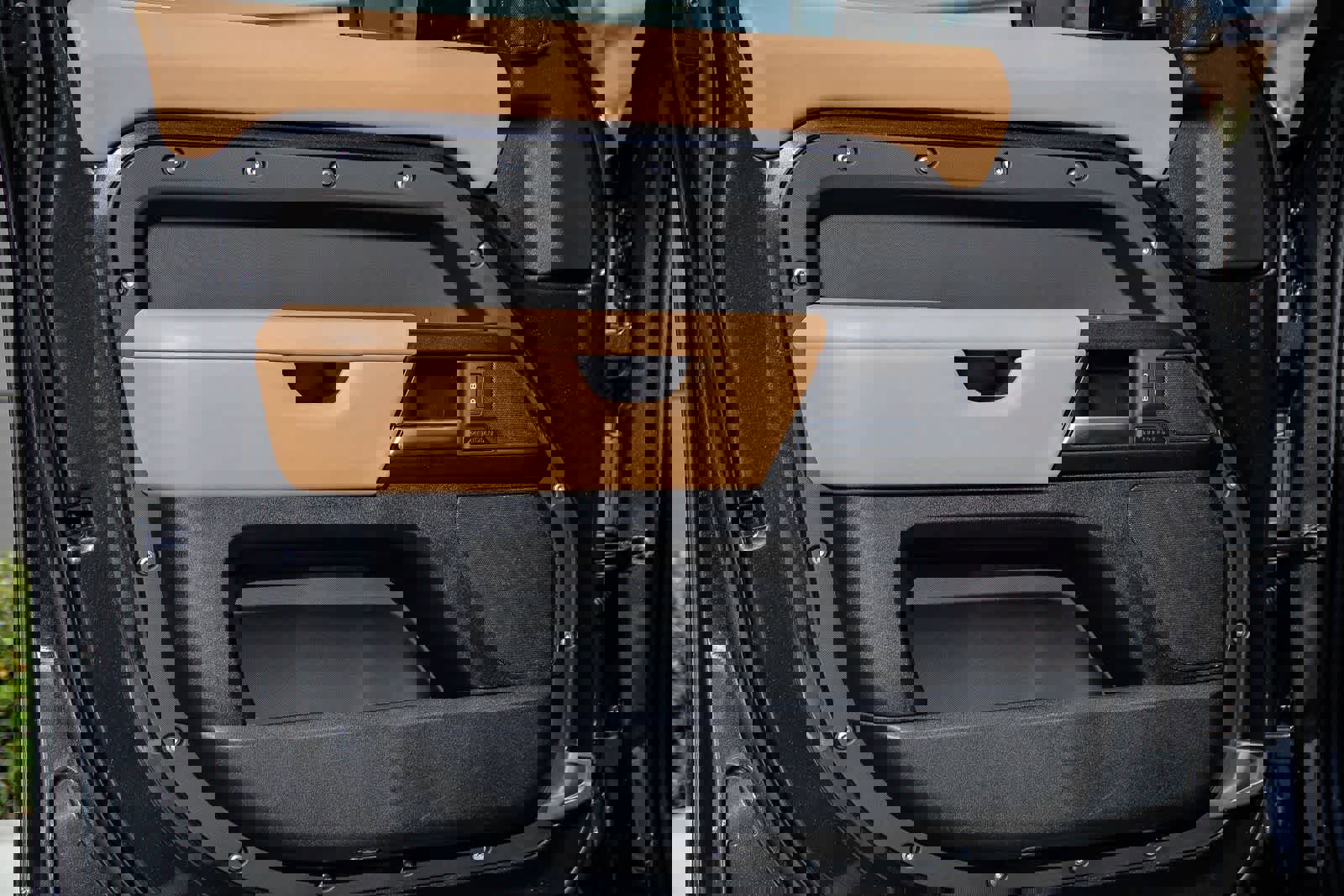 New 2026 Land Rover Defender 110 V8 image 16