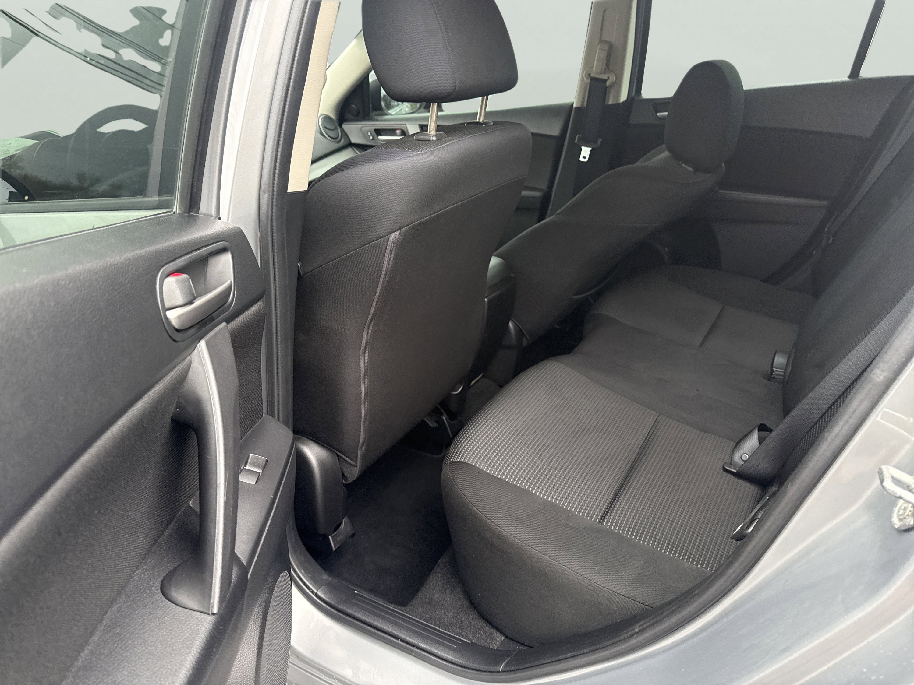Used 2013 MAZDA MAZDA3 i Touring FWD image 10