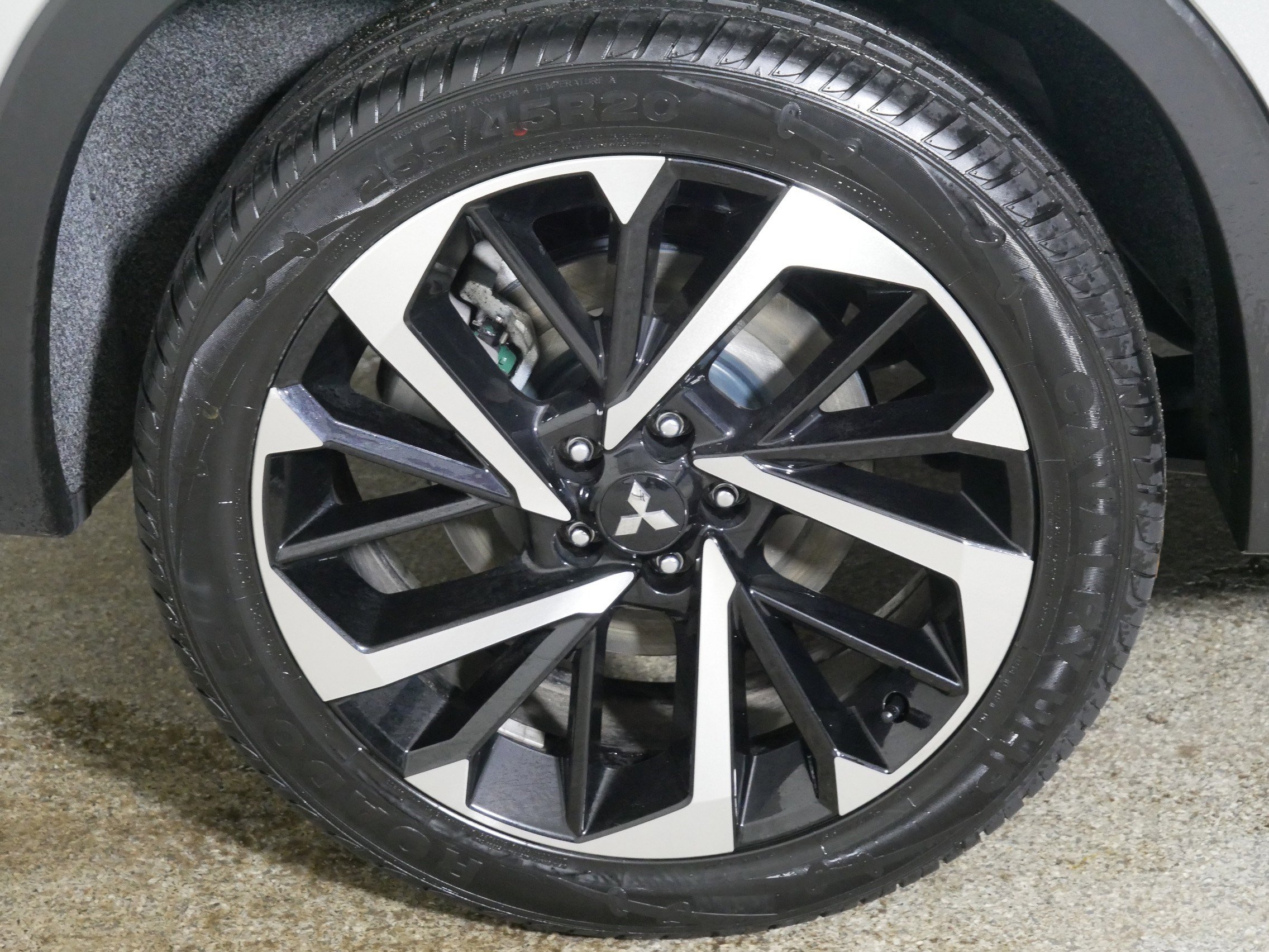 Used 2024 Mitsubishi Outlander SE image 15