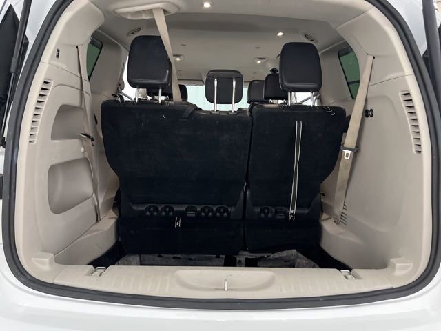 Used 2022 Chrysler Pacifica Touring-L image 16