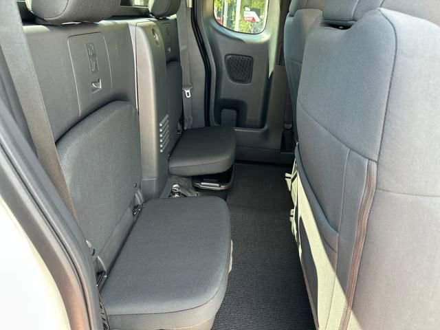 Used 2025 Nissan Frontier S image 31