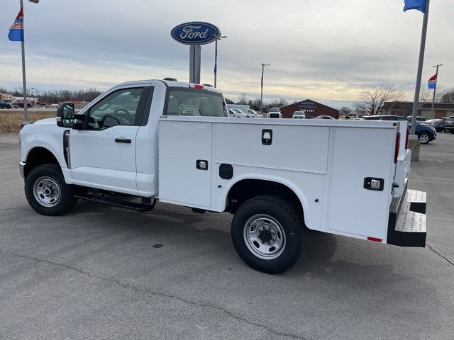 New 2026 Ford F250 XL w/ XL Chrome Package AWD/4WD image 9