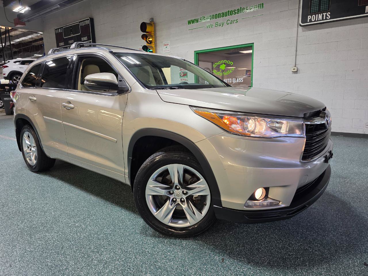 Used 2015 Toyota Highlander Limited AWD/4WD image 14