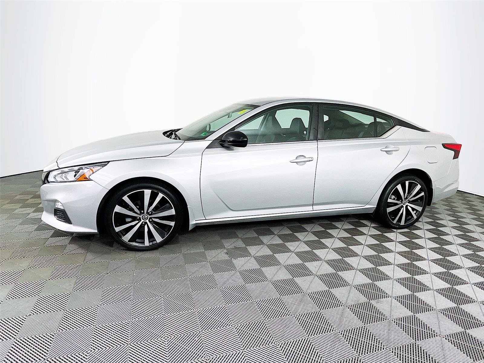 Used 2021 Nissan Altima 2.5 SR image 4