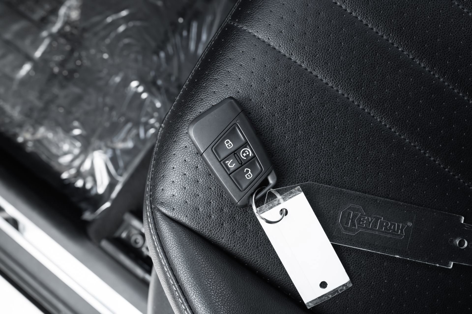 Used 2022 Volkswagen Tiguan SE R-Line image 43