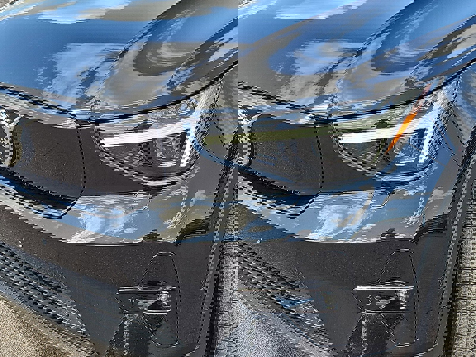 Used 2023 Volvo C40 P8 Recharge Ultimate AWD/4WD image 32