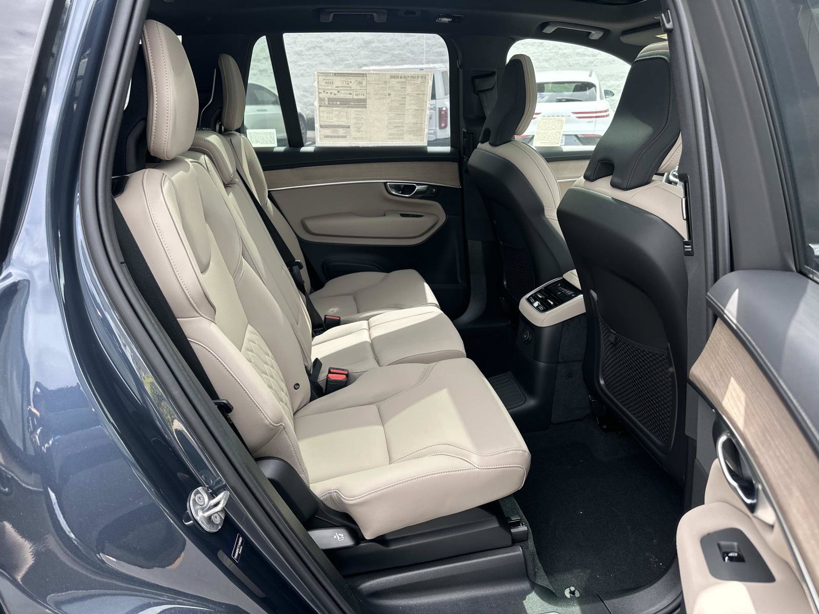 New 2026 Volvo XC90 T8 Plus w/ Protection Package Premier AWD/4WD image 20
