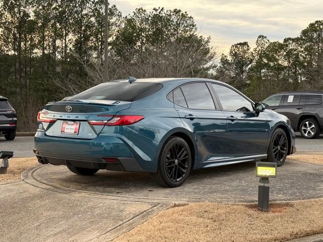 Used 2025 Toyota Camry SE w/ Convenience Package image 7