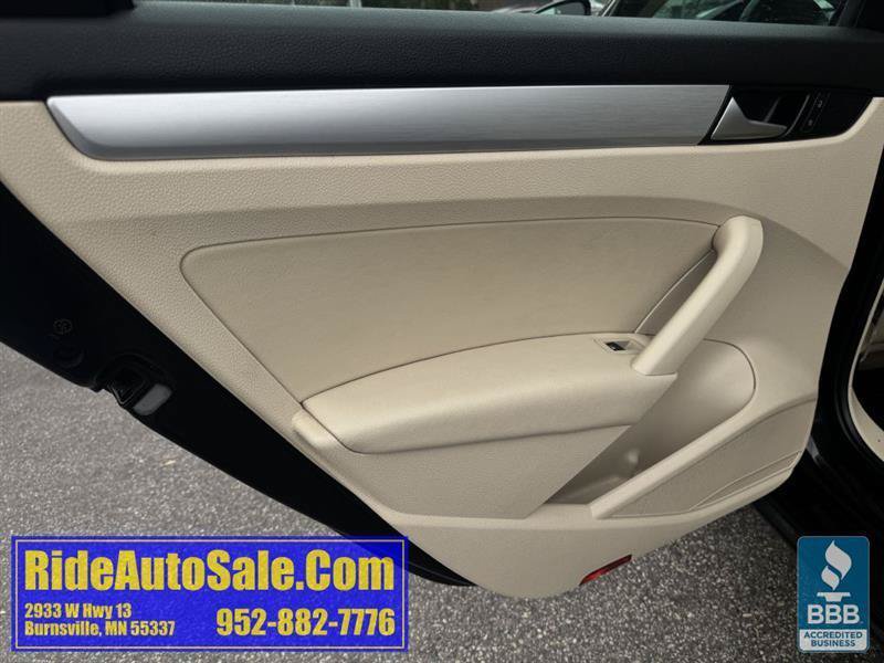 Used 2012 Volkswagen Passat 2.5 SE FWD image 11