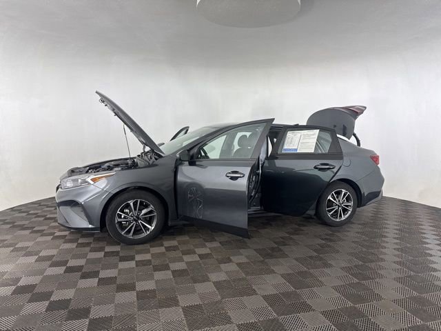 Used 2024 Kia Forte LXS image 11