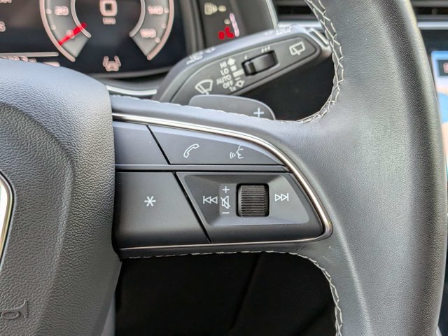 Used 2025 Audi Q8 Premium Plus AWD/4WD image 28