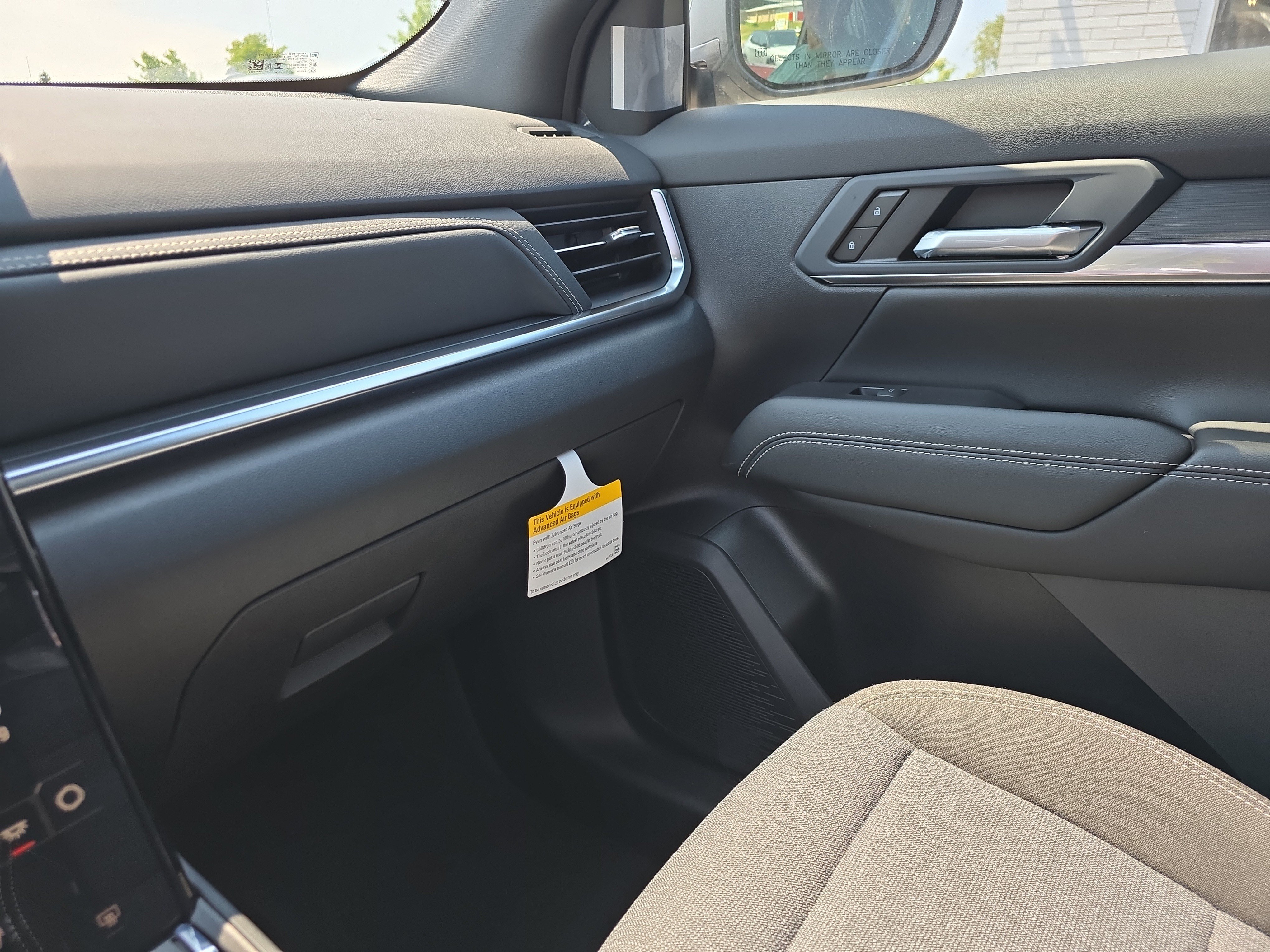 New 2027 GMC Terrain Elevation w/ LPO, Floor Liner Package FWD image 33