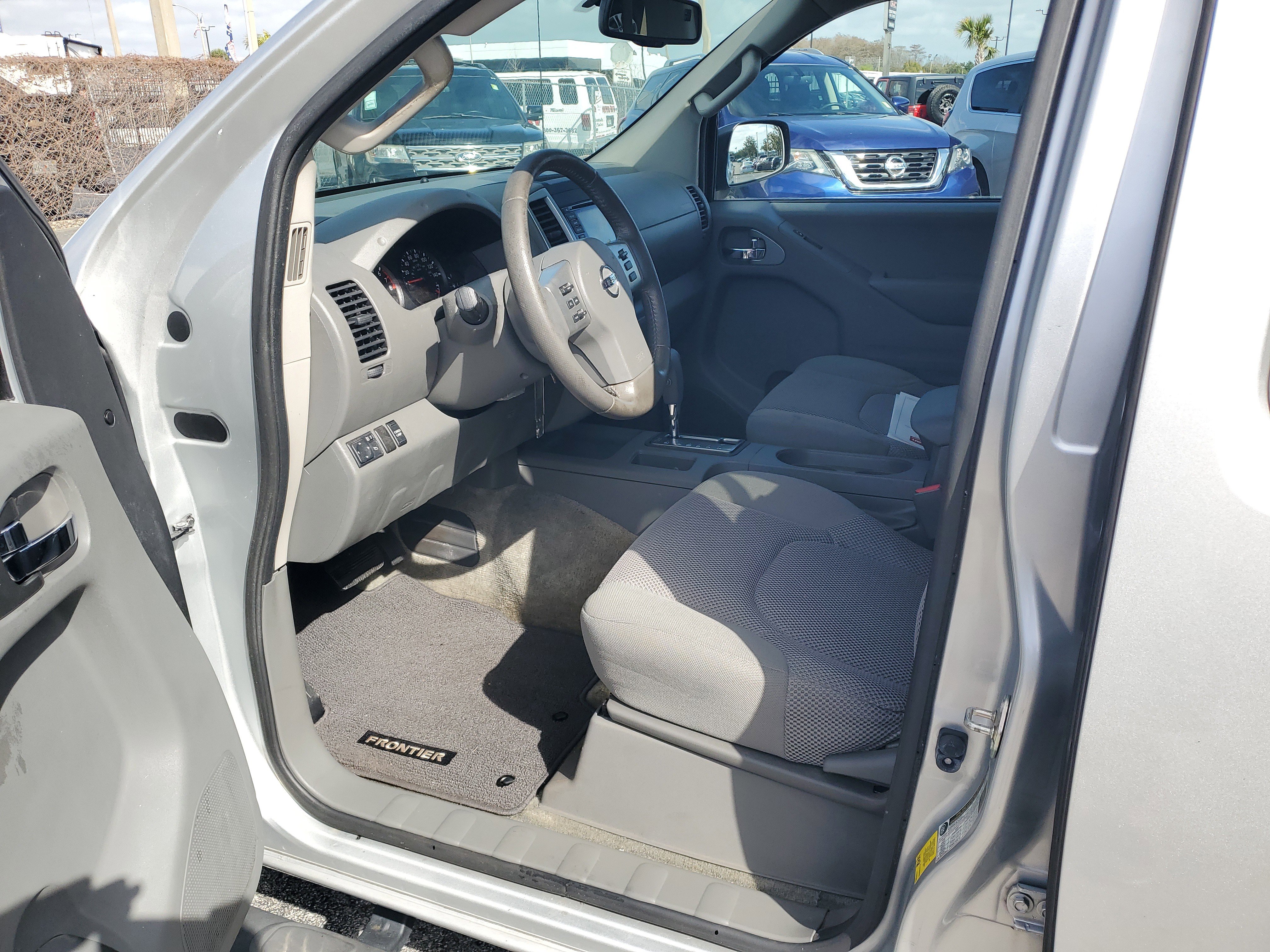 Used 2016 Nissan Frontier SV w/ SV Value Truck Package image 11