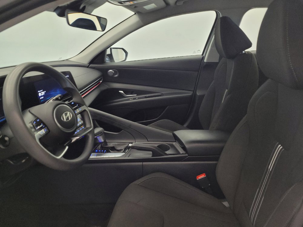 Used 2024 Hyundai Elantra SEL FWD image 17