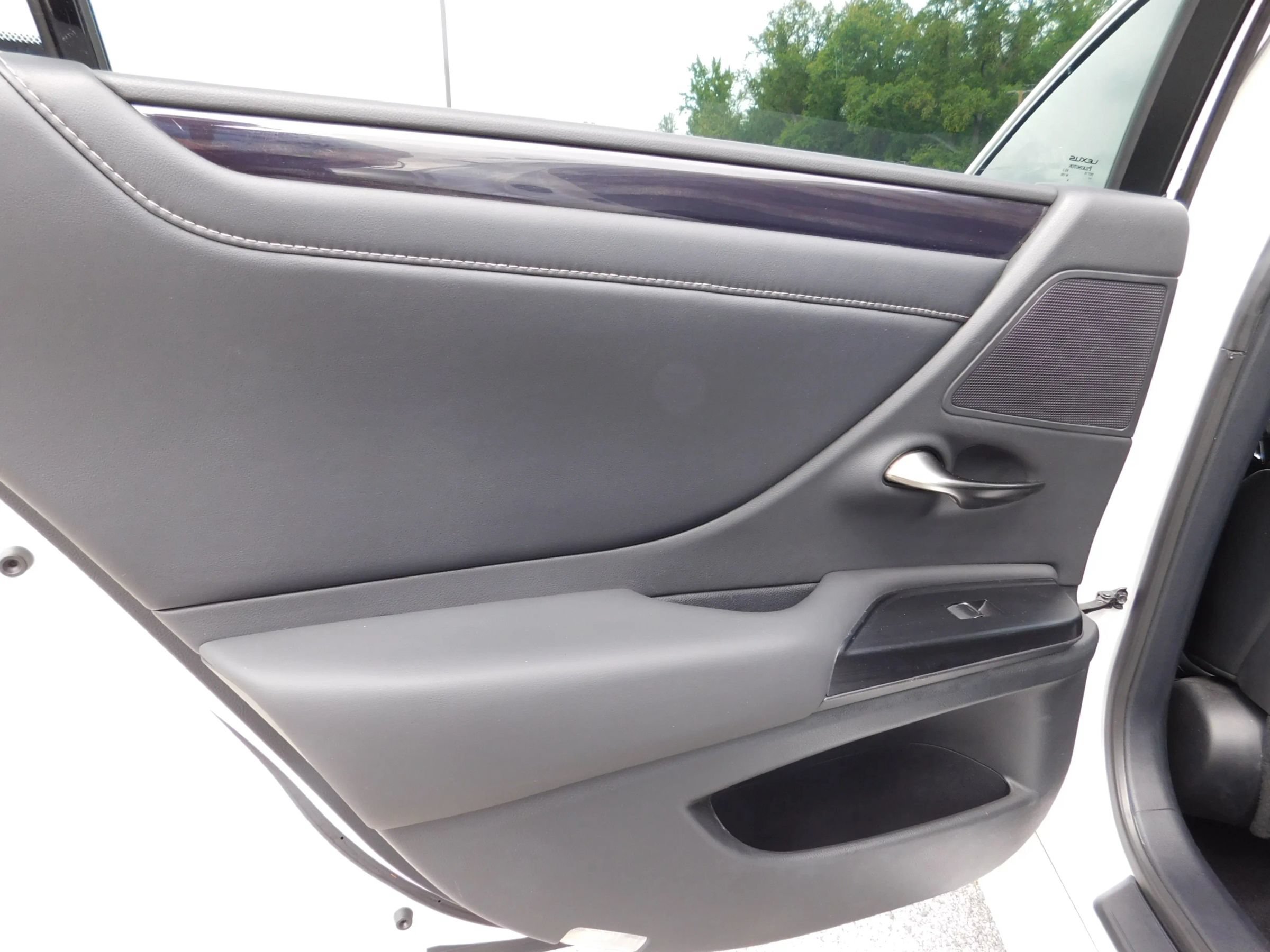 Used 2021 Lexus ES 350 w/ Premium Package FWD image 10