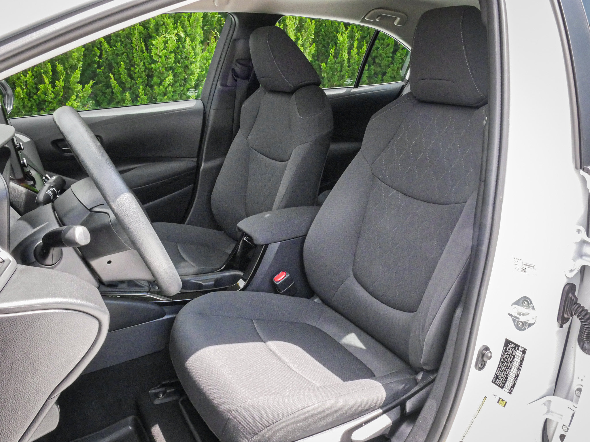 Used 2022 Toyota Corolla LE FWD image 16