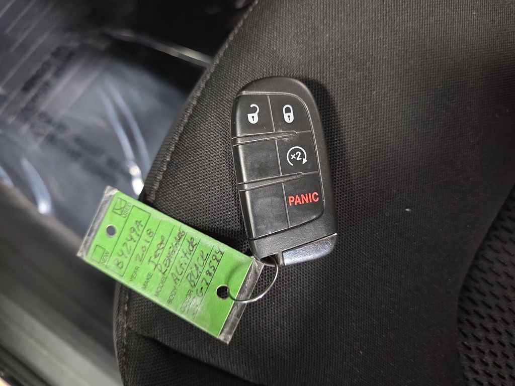 Used 2018 Jeep Renegade Altitude image 33