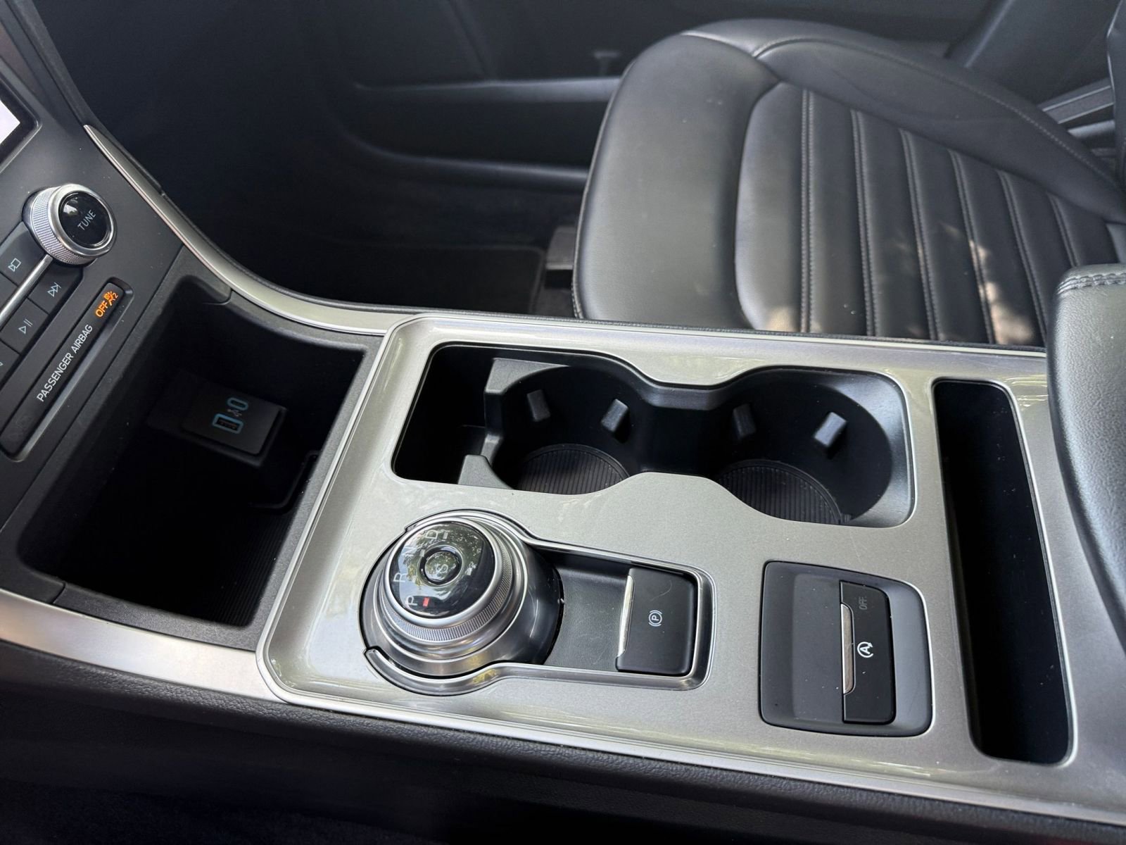 Used 2024 Ford Edge SEL image 41