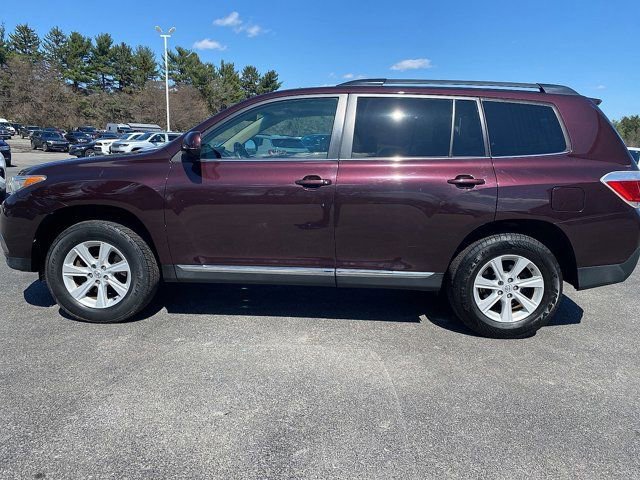 Used 2013 Toyota Highlander SE AWD/4WD image 2