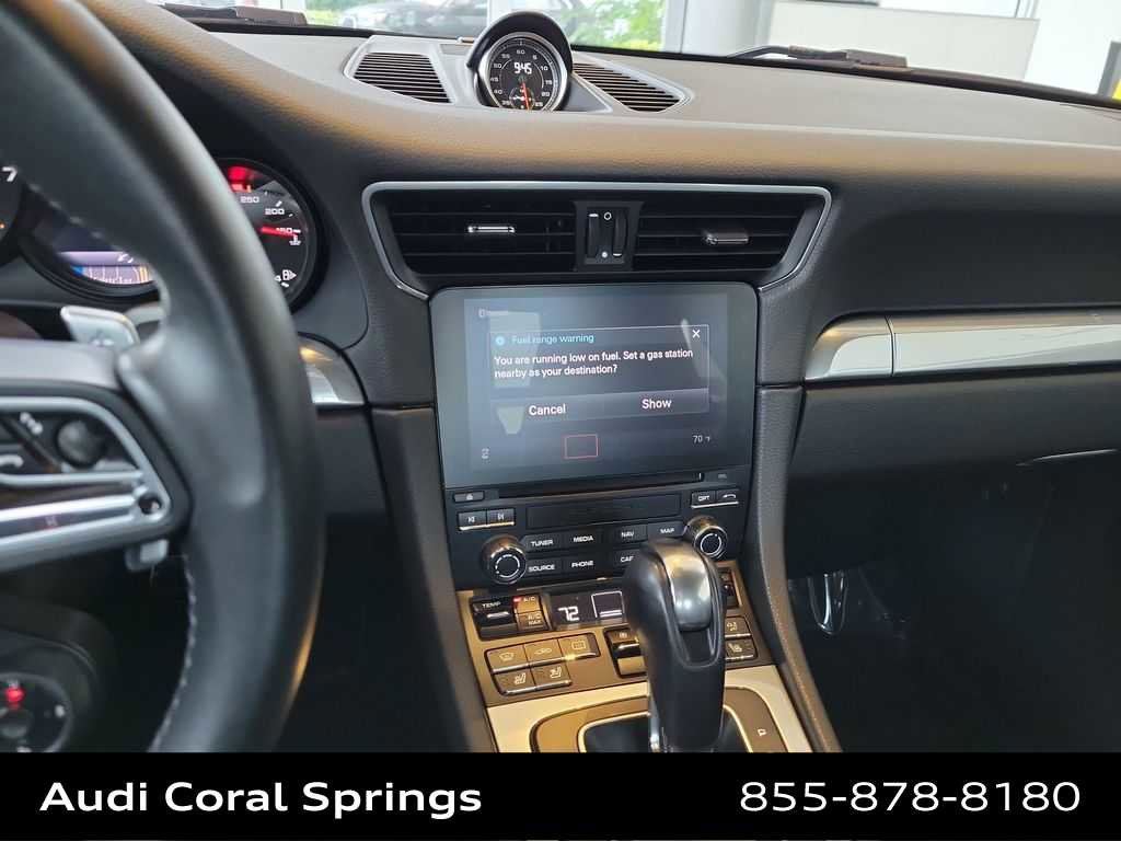 Used 2017 Porsche 911 Carrera image 16