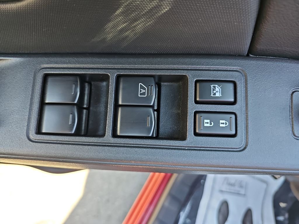 Used 2024 Nissan Frontier SV RWD image 30