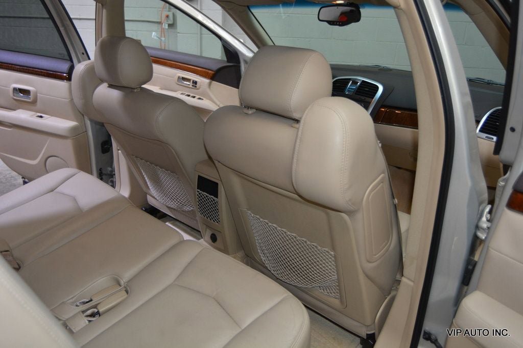 Used 2008 Cadillac SRX w/ Utility Package RWD image 19