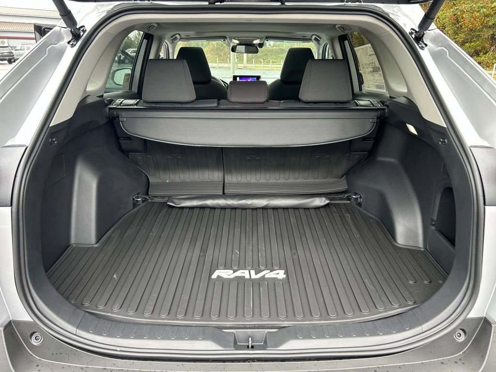 New 2025 Toyota RAV4 XLE image 23