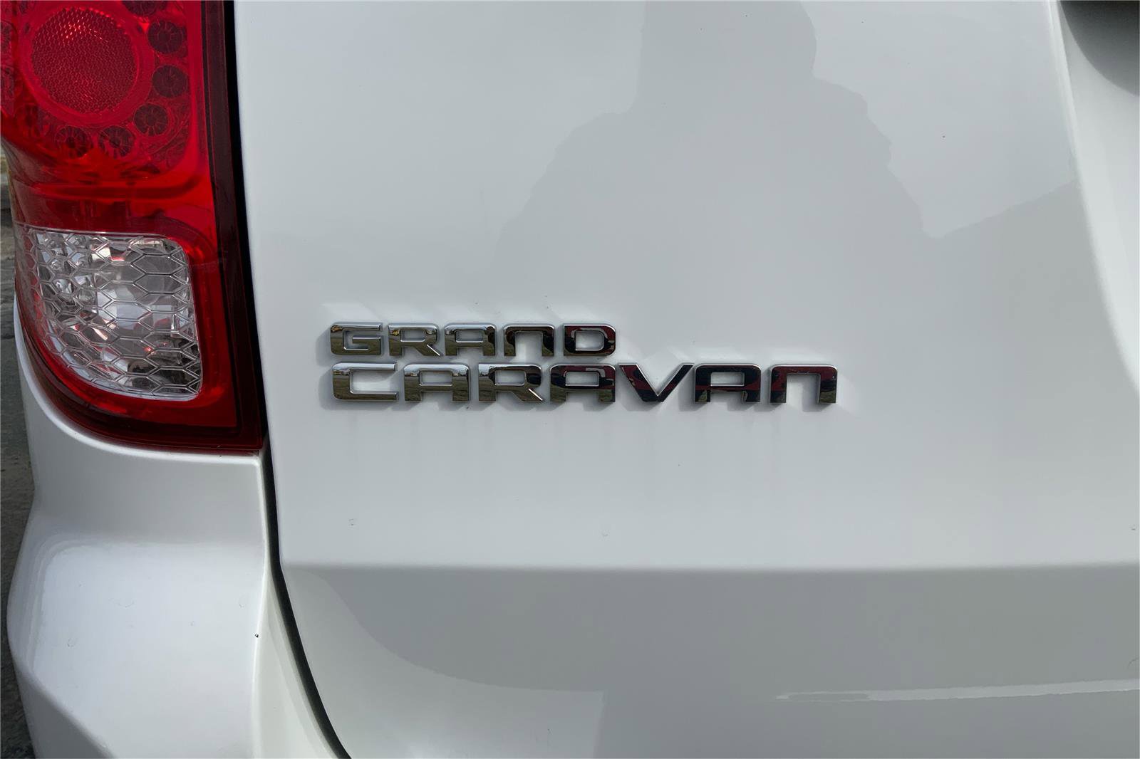 Used 2019 Dodge Grand Caravan SXT image 24